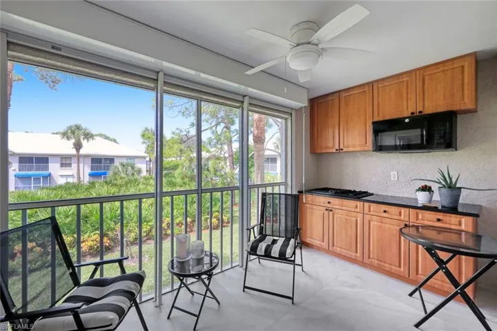 881 Gulf Pavilion Dr 201, Naples, Florida 34108