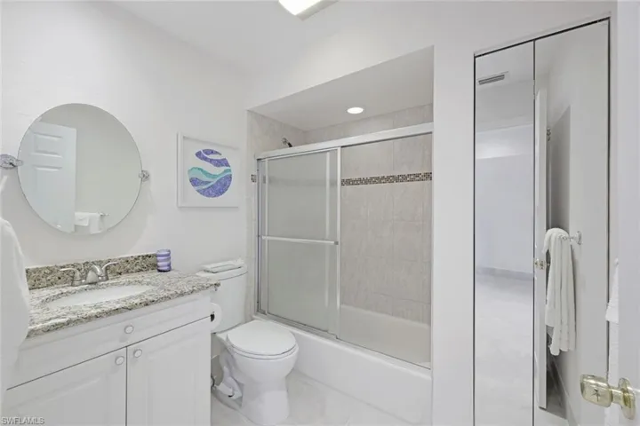 881 Gulf Pavilion Dr 201, Naples, Florida 34108