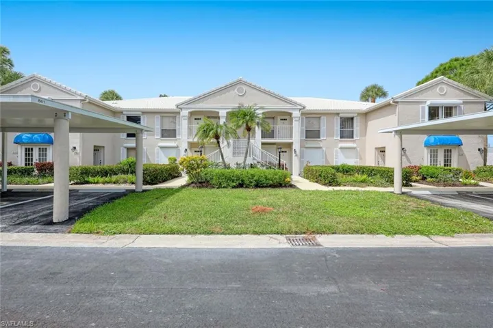 881 Gulf Pavilion Dr 201, Naples, Florida 34108