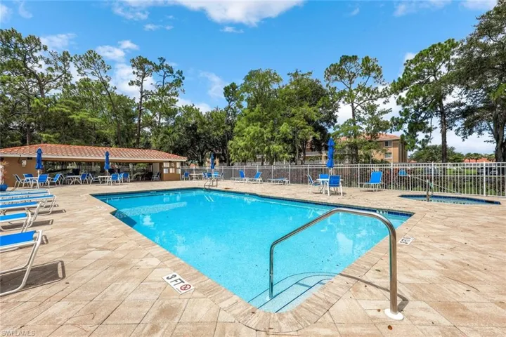5955  Bloomfield  CIR, Naples, FL 34112