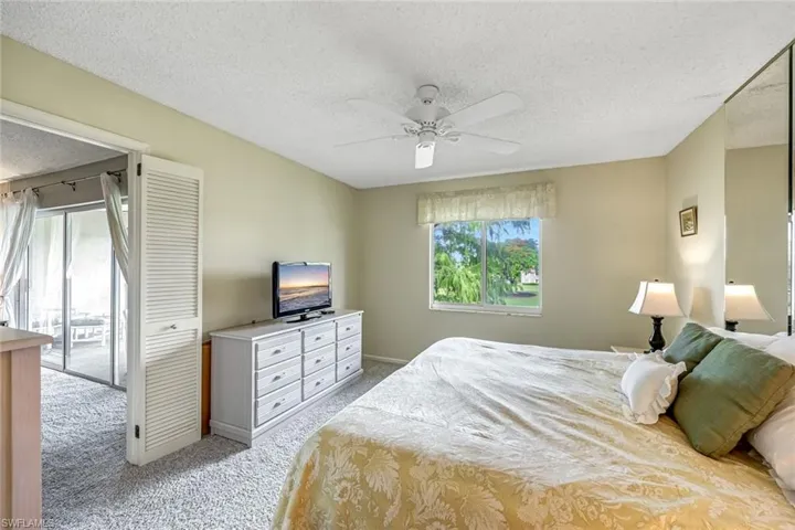 5955  Bloomfield  CIR, Naples, FL 34112