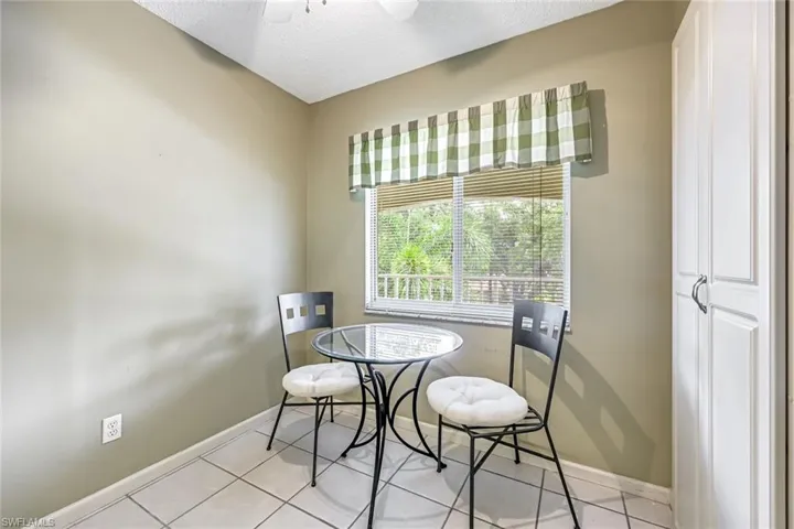5955  Bloomfield  CIR, Naples, FL 34112