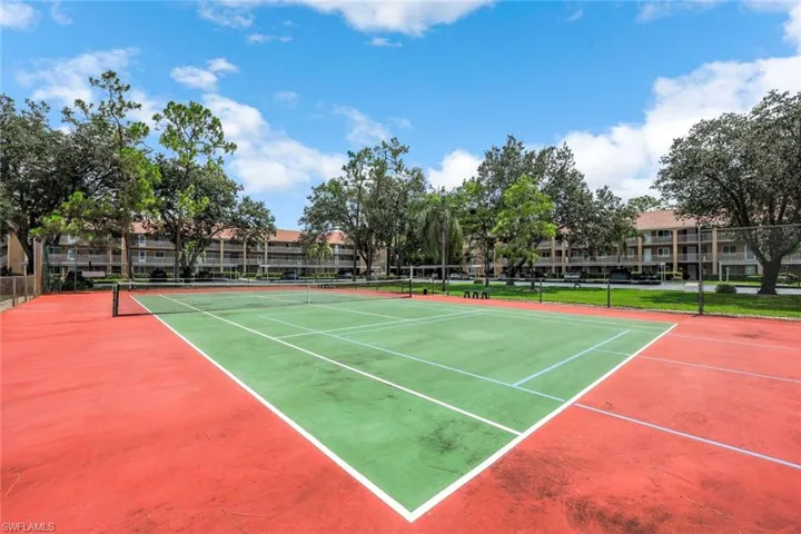5955  Bloomfield  CIR, Naples, FL 34112