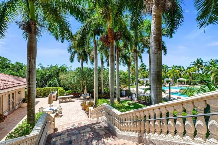 1050 Borghese Ln 1405, Naples, Florida 34114
