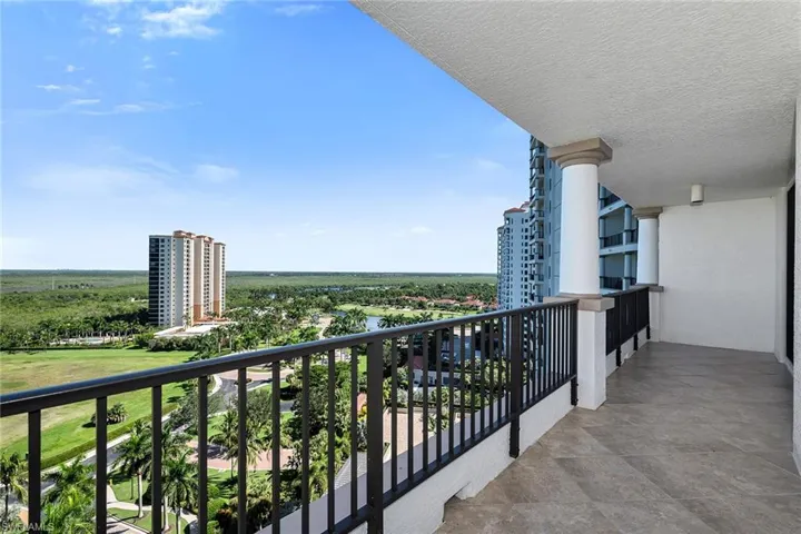 1050 Borghese Ln 1405, Naples, Florida 34114