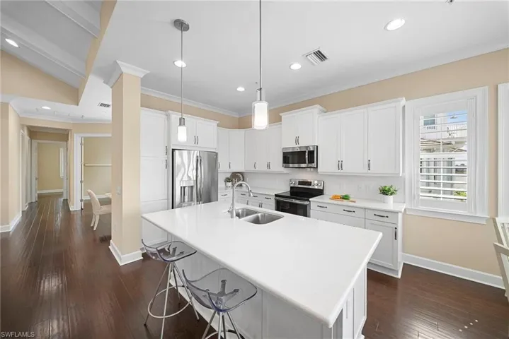 6553 Dominica Dr 202, Naples, Florida 34113