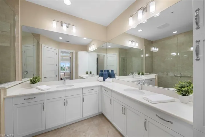 6553 Dominica Dr 202, Naples, Florida 34113