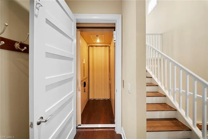 6553 Dominica Dr 202, Naples, Florida 34113