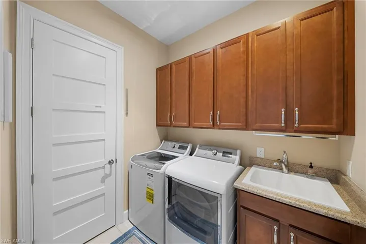 6553 Dominica Dr 202, Naples, Florida 34113
