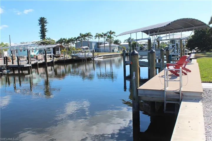 2744 Sanderling Ct, St. James City, Florida 33956