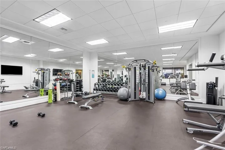 1030  3rd S AVE, Naples, FL 34102