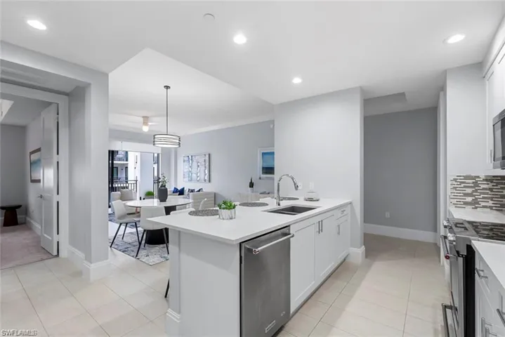 1030  3rd S AVE, Naples, FL 34102