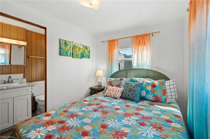 Guest Bedroom with en suite bathroom