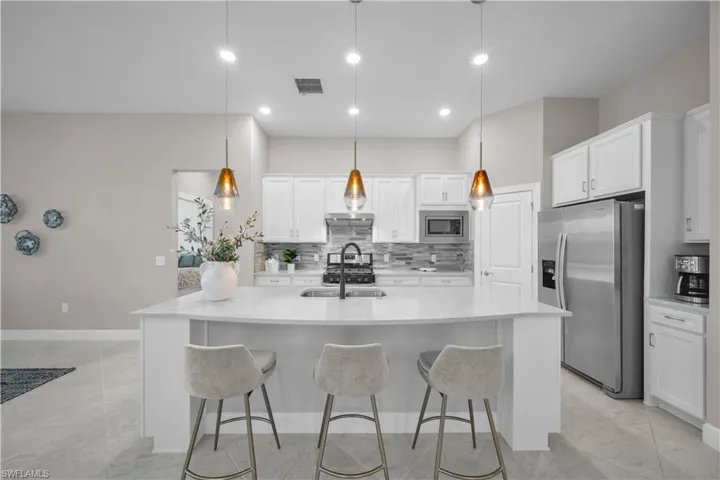 19649 Aqua View Ln, Fort Myers, Florida 33913