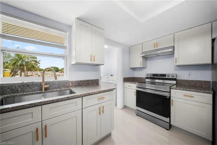 5454 8th Ave, Fort Myers, Florida 33907