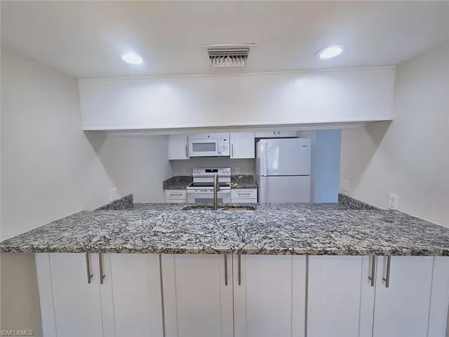 200 Lenell Rd 115, Fort Myers Beach, Florida 33931