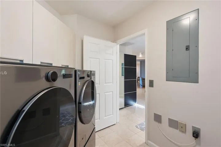 8375  Whisper Trace  LN, Naples, FL 34114