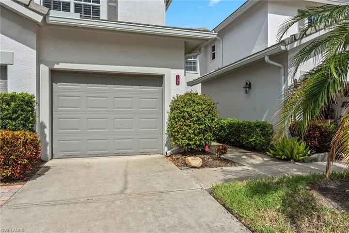 8375  Whisper Trace  LN, Naples, FL 34114