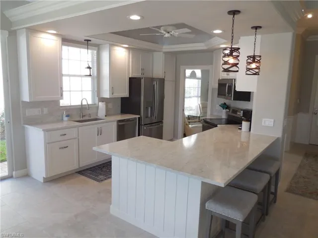 3900  Valentia  WAY, Naples, FL 34119