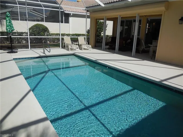 3900  Valentia  WAY, Naples, FL 34119