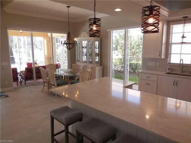 3900  Valentia  WAY, Naples, FL 34119
