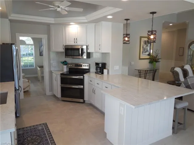 3900  Valentia  WAY, Naples, FL 34119