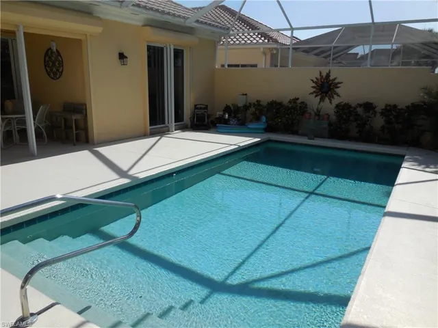 3900  Valentia  WAY, Naples, FL 34119
