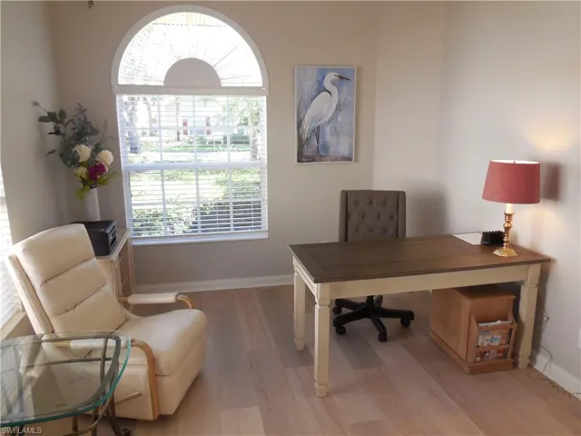 3900  Valentia  WAY, Naples, FL 34119