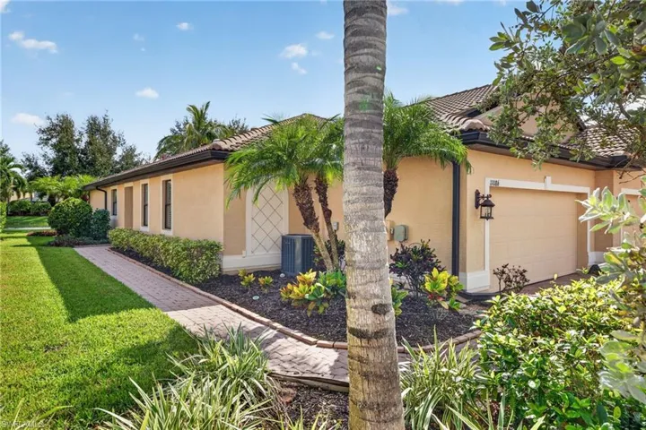 11086 St Roman Way, Bonita Springs, Florida 34135