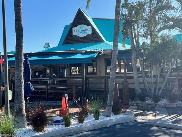 900  Broad S AVE, Naples, FL 34102