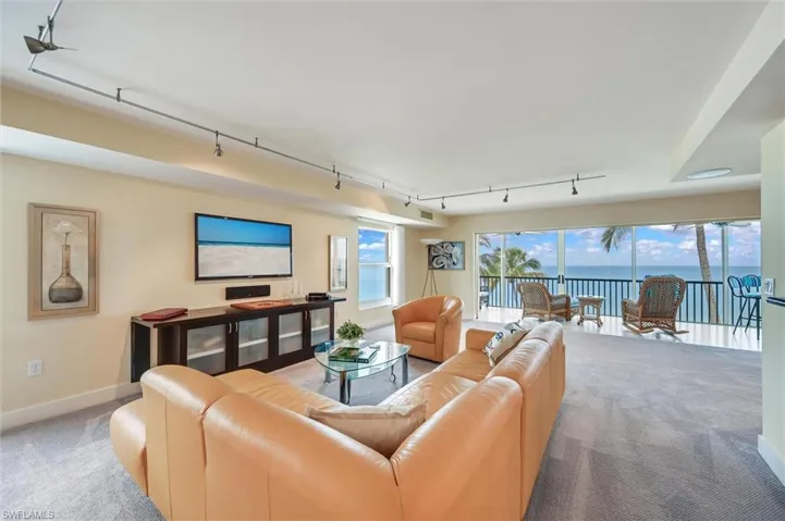 1275 Gulf Shore Blvd N 601, Naples, Florida 34102