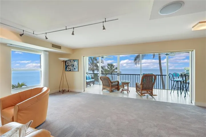 1275 Gulf Shore Blvd N 601, Naples, Florida 34102
