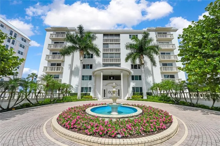 1275 Gulf Shore Blvd N 601, Naples, Florida 34102