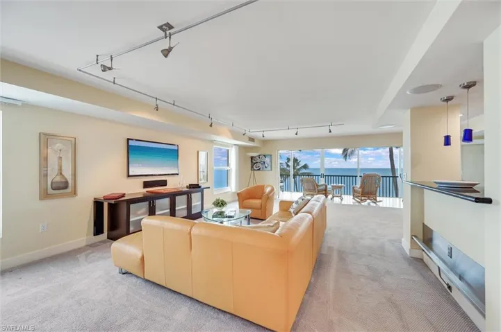 1275 Gulf Shore Blvd N 601, Naples, Florida 34102