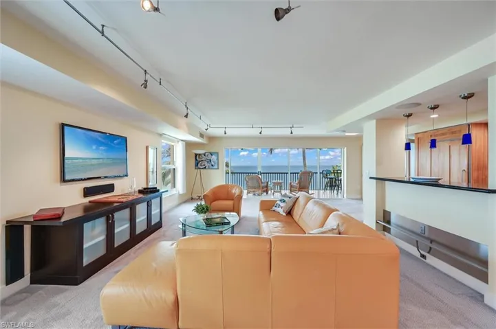 1275 Gulf Shore Blvd N 601, Naples, Florida 34102