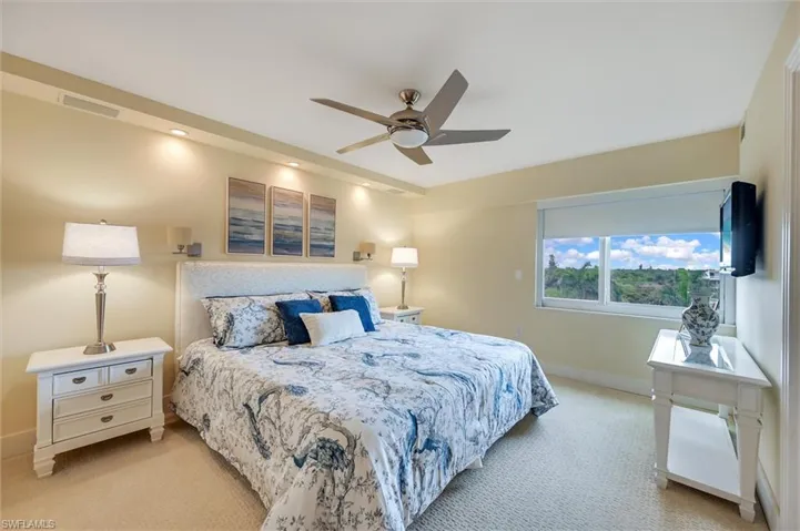 1275 Gulf Shore Blvd N 601, Naples, Florida 34102