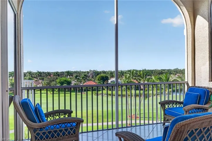 LANAI OVERLOOKING GOLF COURSE