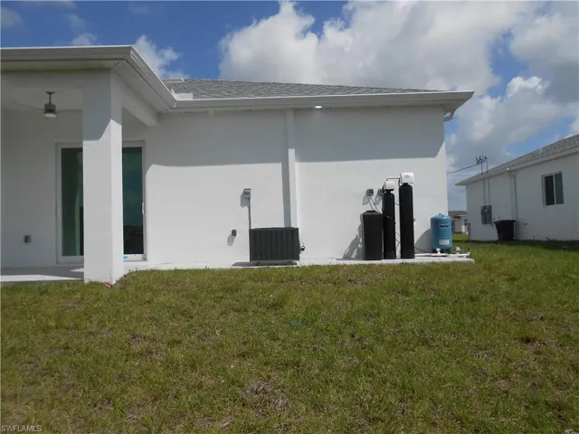 320 Poplar St, Lehigh Acres, Florida 33974