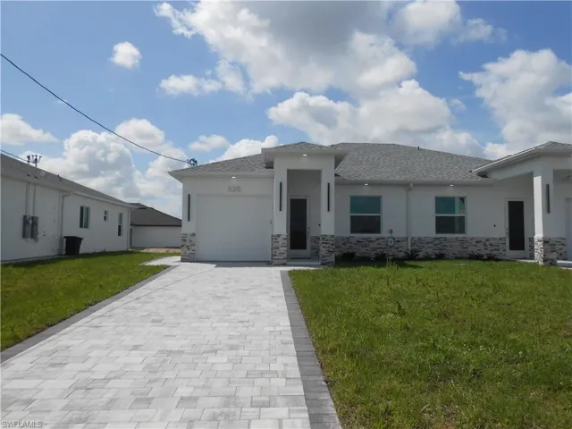 320 Poplar St, Lehigh Acres, Florida 33974