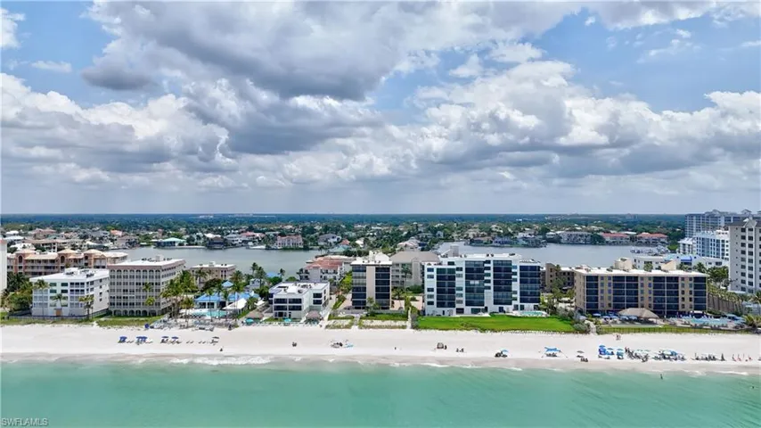 9415  Gulf Shore  DR, Naples, FL 34108