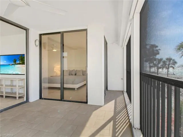 9415  Gulf Shore  DR, Naples, FL 34108
