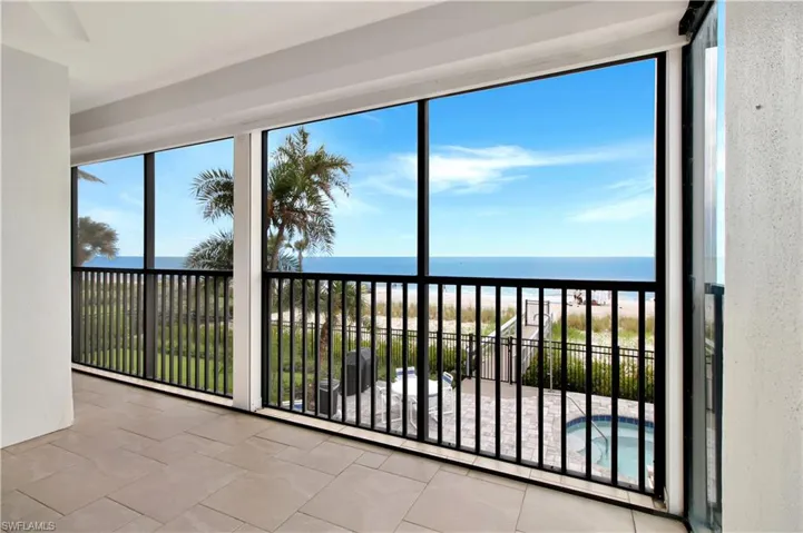 9415  Gulf Shore  DR, Naples, FL 34108