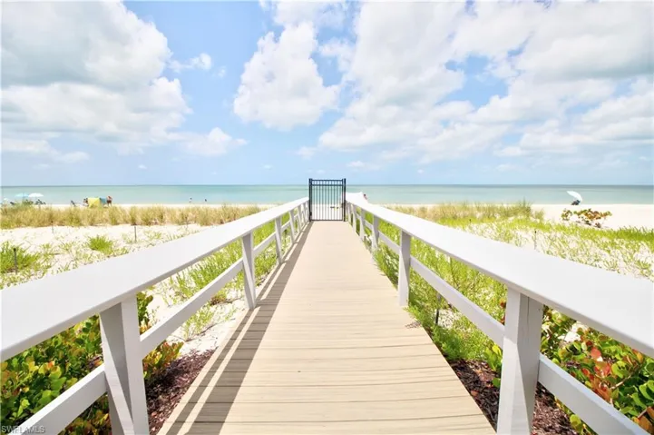 9415  Gulf Shore  DR, Naples, FL 34108