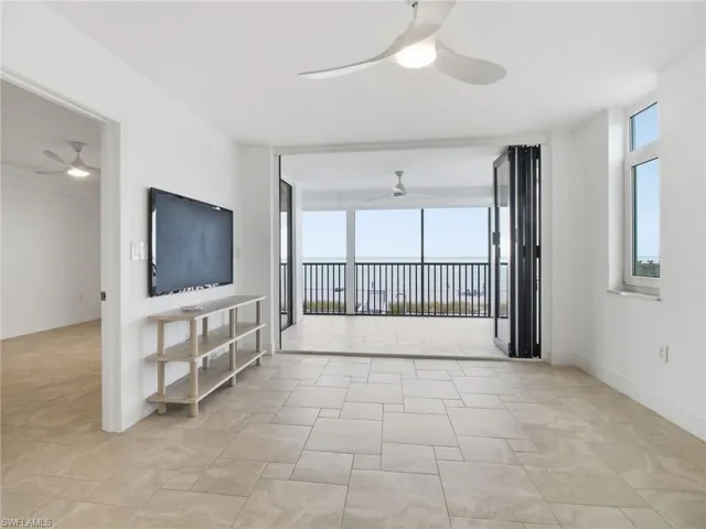 9415  Gulf Shore  DR, Naples, FL 34108