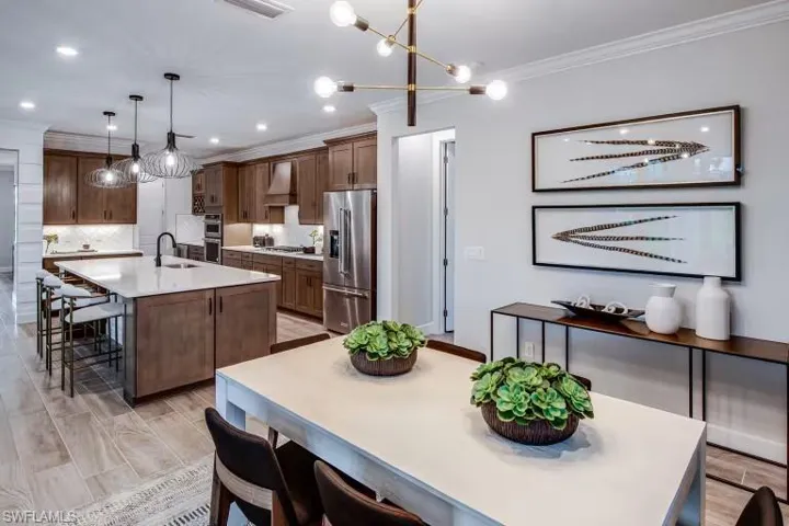 Furnished model, options may vary.