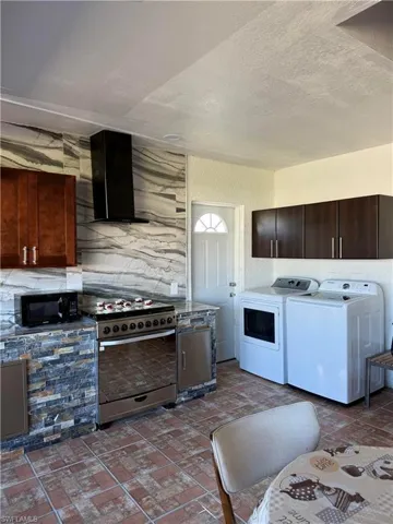 3315 37th St Sw, Lehigh Acres, Florida 33976