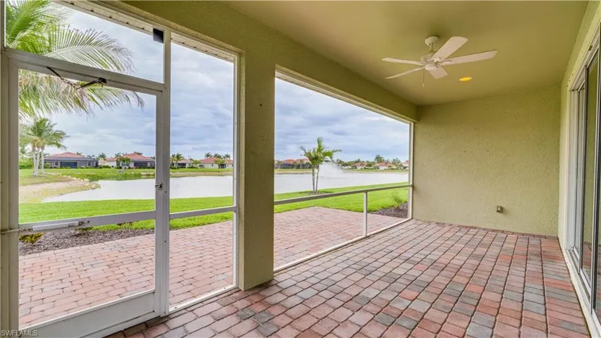 3036 Sunset Pointe Cir, Cape Coral, Florida 33914