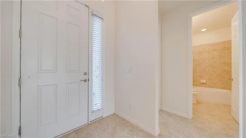3036 Sunset Pointe Cir, Cape Coral, Florida 33914