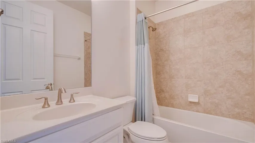 3036 Sunset Pointe Cir, Cape Coral, Florida 33914