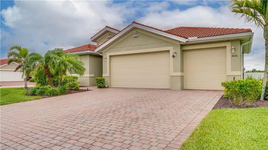 3036 Sunset Pointe Cir, Cape Coral, Florida 33914